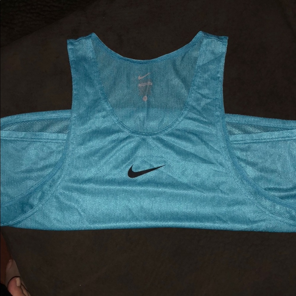 Nike mesh workout crop muscle tank